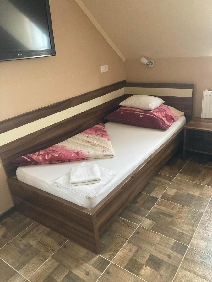 Borostyan Panzio Balatonfuered Bed & Breakfast Luaran gambar