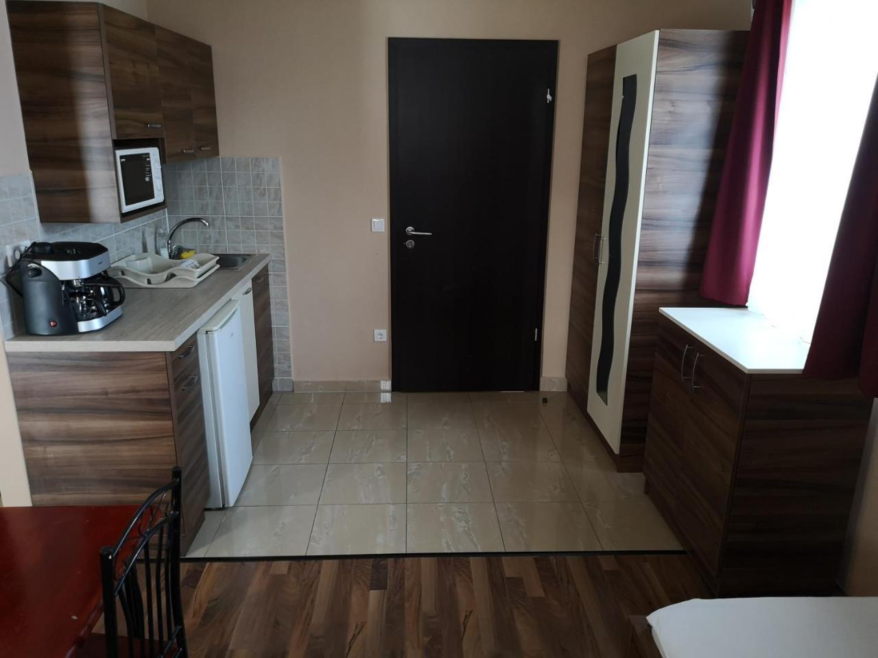 Borostyan Panzio Balatonfuered Bed & Breakfast Luaran gambar