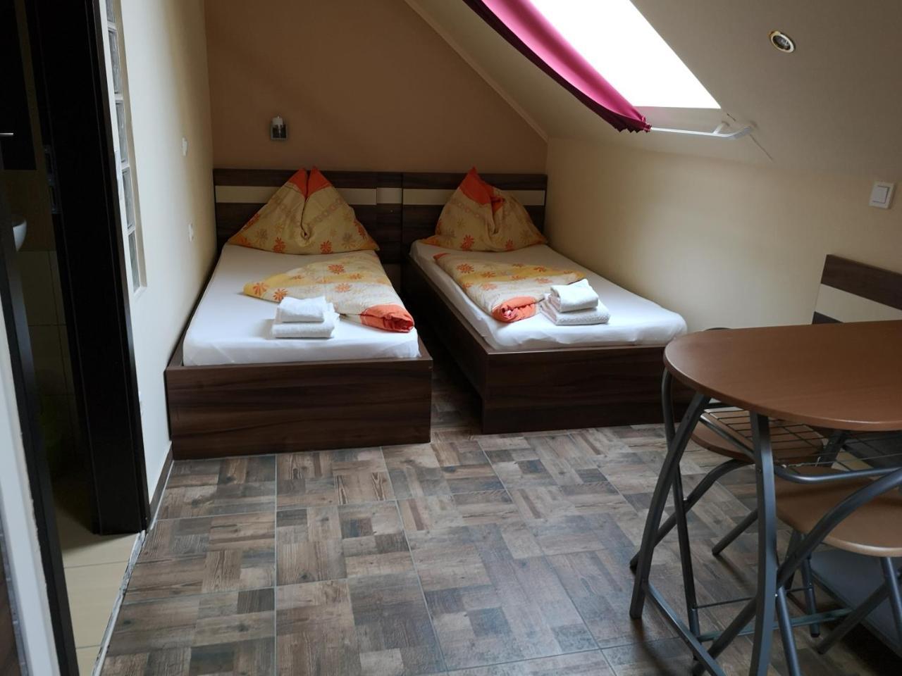 Borostyan Panzio Balatonfuered Bed & Breakfast Luaran gambar
