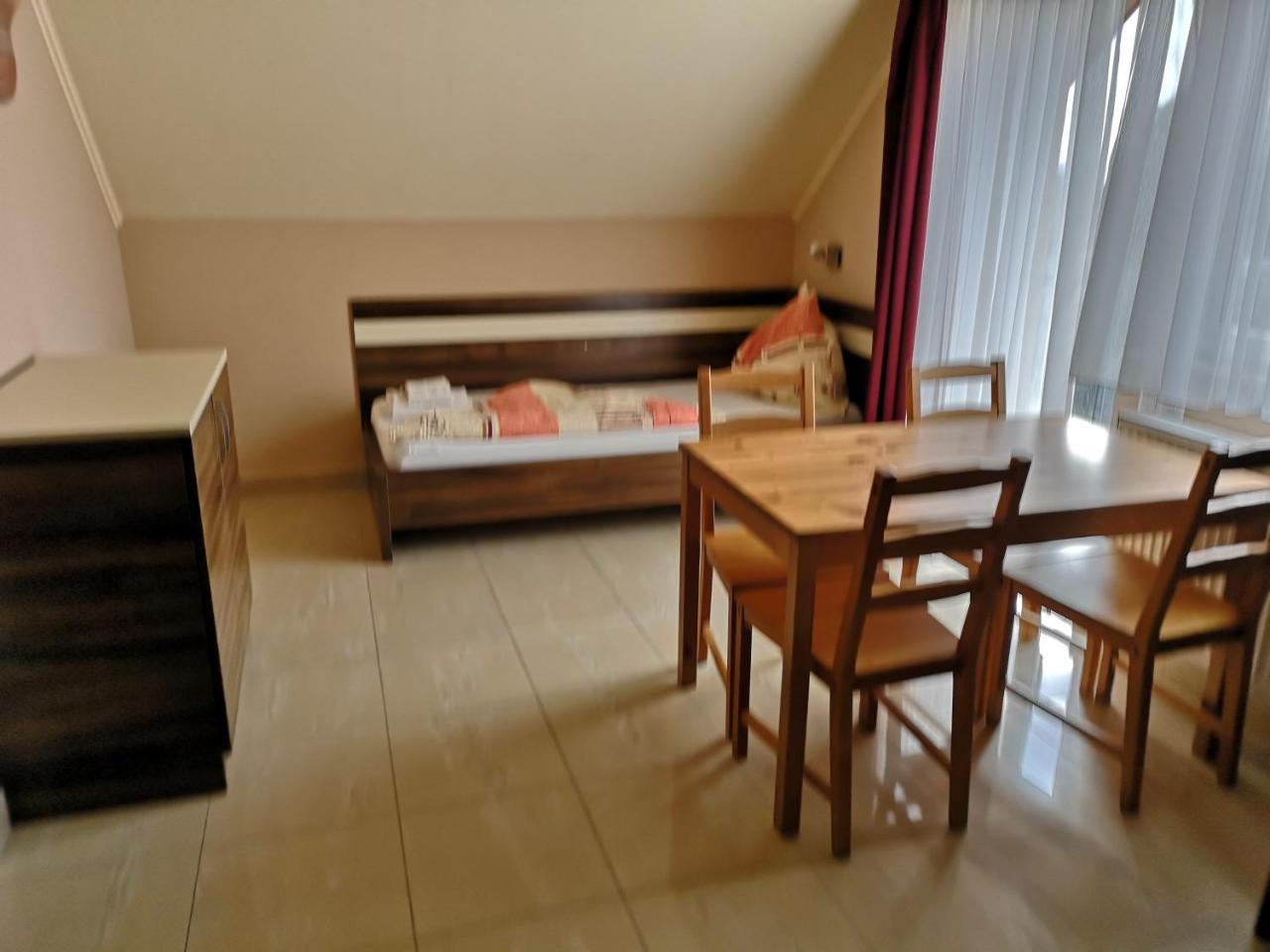 Borostyan Panzio Balatonfuered Bed & Breakfast Luaran gambar
